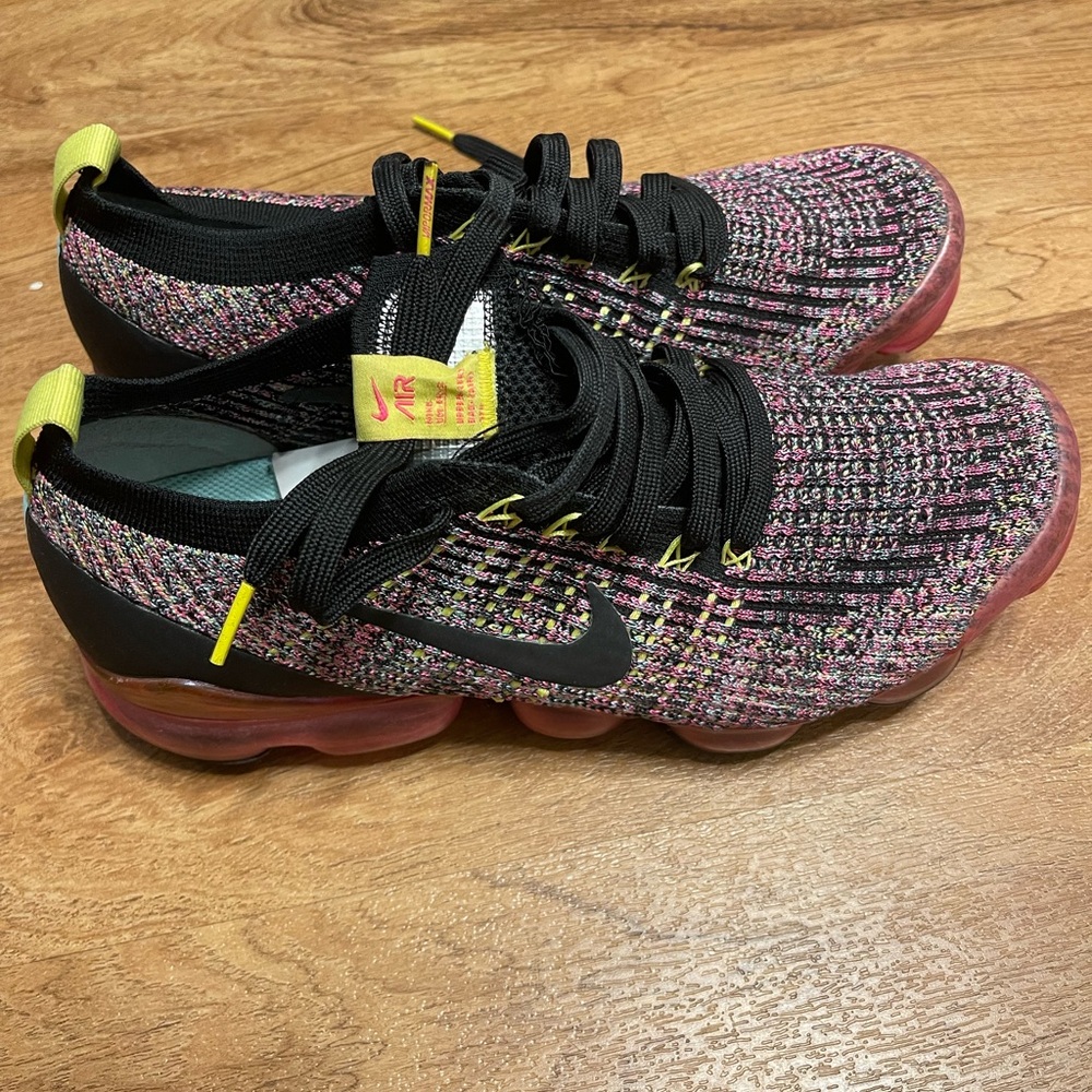 Nike Women’s Vapormax Flyknit 3 Pink Blast Lace Up Sneakers